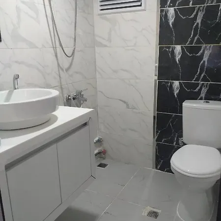 Old Apart's Apartment *